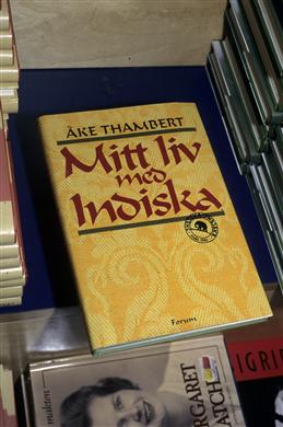 Bokhandel, intervjubok med Åke Thambert: Mitt liv med Indiska. Berättat för Anna-Stina Carlberg.