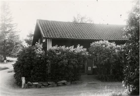Uttersberg, 1944, Snarhemsbutiken (Thorgrens), exteriör.