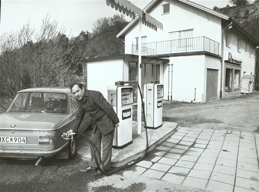 Premiär för nya ICA-Eol-bensinmärket Tapp, Orust, maj 1976.