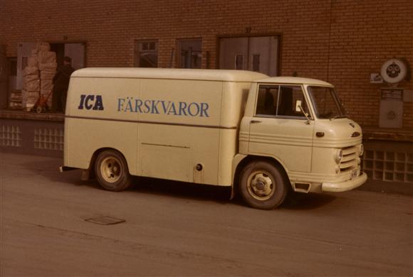 Stockholm, 1968 ca, SV:s färskvarucentral, lastbil.