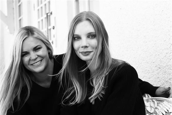 Linn Frisinger och Nadja Forsberg, som tillsammans grundade Swedish Stockings
